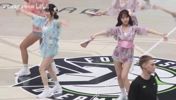 😀经典服装！三上悠亚此前和台湾省啦啦队美女一起应援！